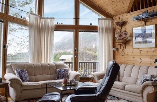 Strand Municipality House | Large cottage for family with pets.