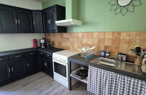 Vouthon Cottage | Large family home at the gateway to Périgord. Pets allowed