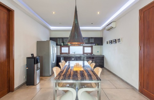 Drupadi Villa | Large Group Villa Center, Seminyak