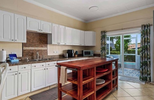 Bradenton House | Large Heated Pool Family - 3500 sqft - Sleeps 17