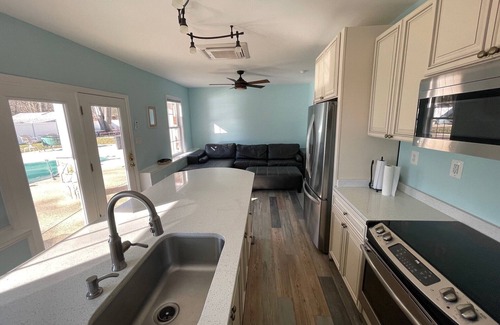 Stafford House | Large Heated Pool & Hot Tub, Near Quantico DAY Parties and Cookouts Welcome