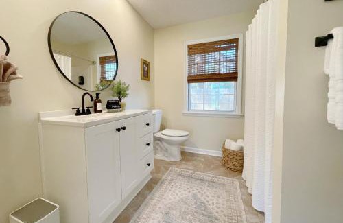 Whitemarsh Island House | Large Home Sleeps 10 Beach & Downtown Dog Heaven