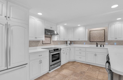 Sunrise Beach House | Large house and a great dock in quiet Spring Cove!