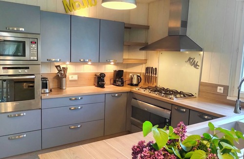 Valognes House | Large house in Normandy with heated swimming pool and games room.