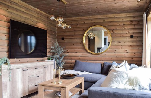 Maurset House | Large luxury holiday home with magnificent views of the mountains and the river.