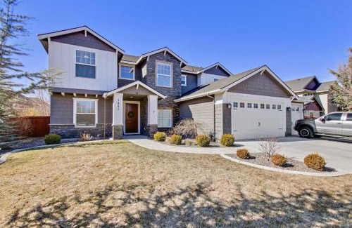 Meridian House | Large Modern 6 Bedroom Farmhouse with Custom Theat