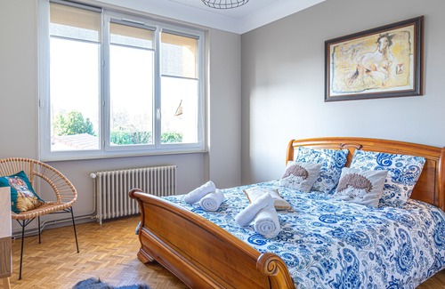 Sereilhac House | Large Séreilhac House of 270m2 with Garden