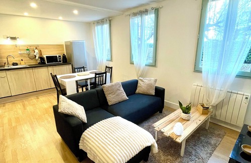 Auxerre Apartment | Large studio Ô Joie downtown