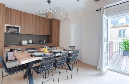 Enfants-Rouges Apartment | Large terrace, air conditioning, 3 bedrooms, Marais
