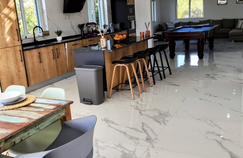 Cerro do Mocho Villa | Large very spacious modern 4 Bedroom Villa sleep 8 to 10