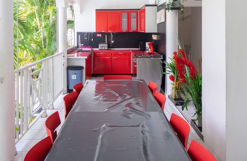 Sainte-Anne Villa | Large villa close to the beach with large private pool, spa and billiards table