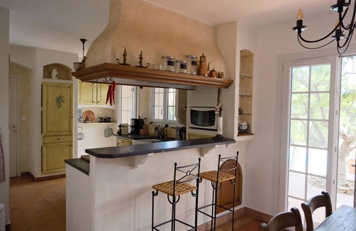 Le Pradet Villa | Large villa with pool, 1.5 kms from the beach. 10 people max