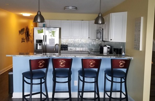 Put-in-Bay Condo | Largest Waterfront Condo On Pib With Over 2000 Square Feet