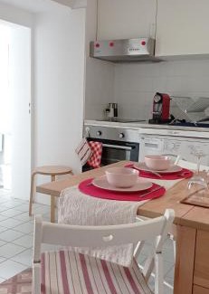 Linda-a-Velha Apartment | Largo da Paz 24