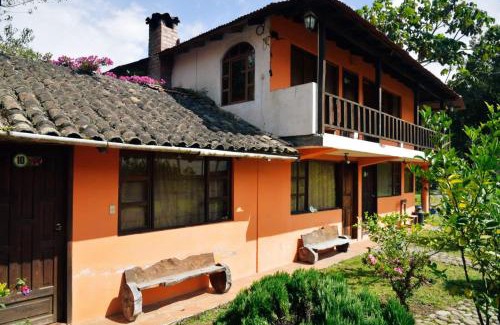Banos de Agua Santa Bed & Breakfast | Las Orquídeas Runtun