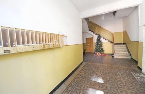 Rivarolo Ligure Apartment | Lauretta: Appartamento adiacente metro