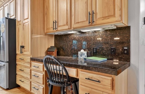 Meadow View Heights Cabin | Lava Lodge - Near UTV Trails sleeps 10