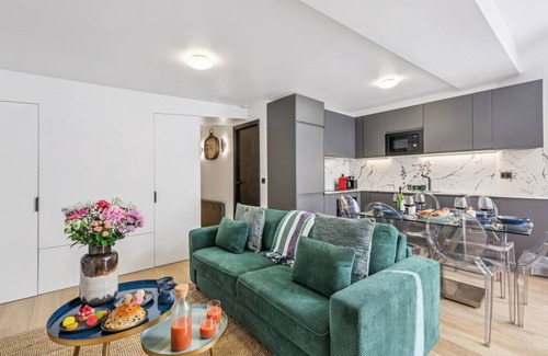 Saint-Germain-des-Pres Apartment | Lavie Maison : Cozy flat in Saint Germain