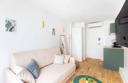 Grand Parc-Paul Doumer Apartment | Lavie Maison: Equipped Studio, Chartrons