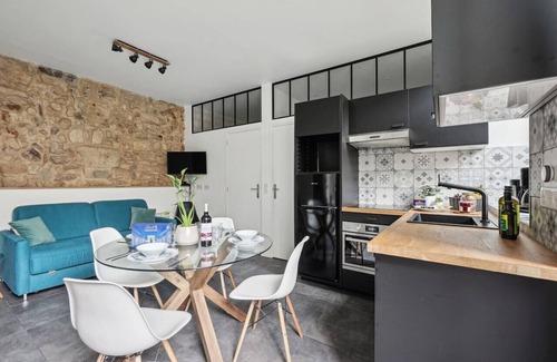 Arsenal House | Lavie Maison: Marais & Historic & Central