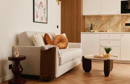 Marais Apartment | Lavie Maison Marais Sauna Hot Tub