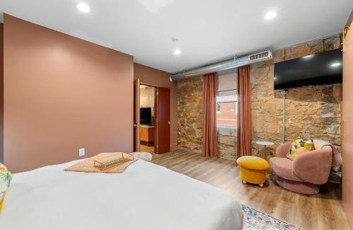 Stone Mountain Historic Village Apartment | Lavish Loft on Main St - Walk to Stn Mtn Park!