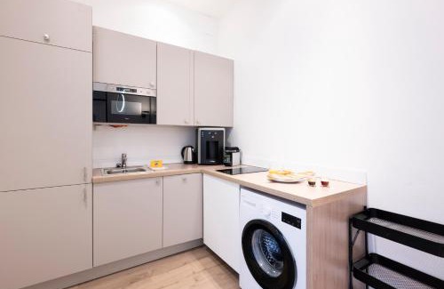 Cannes City Centre Apartment | Le 121 - LOFT design Rue d'Antibes