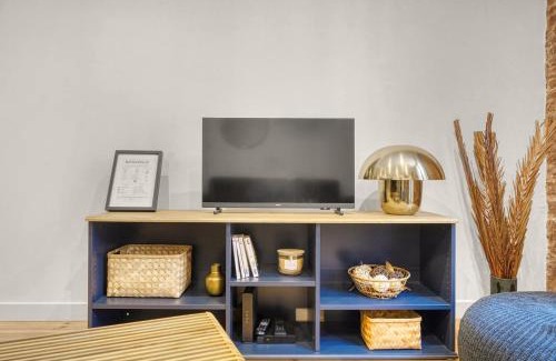 Saint - Aubin - Dupuy Apartment | Le Caraman Bohème - Confort à deux pas du métro