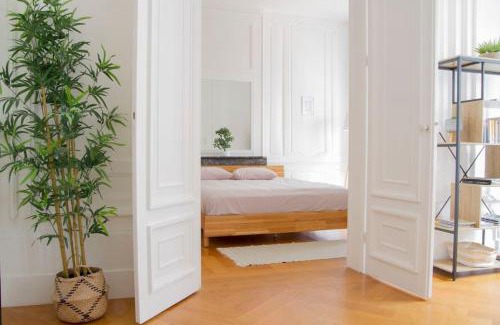 Besancon Old Town Apartment | Le Central - Hypercentre Standing Wifi T