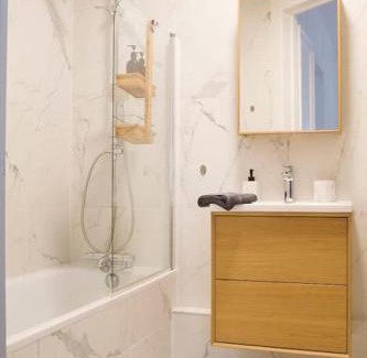 Besancon Old Town Apartment | Le Central - Hypercentre Standing Wifi T