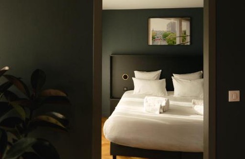 Old Lille Apartment | Le Cerisier