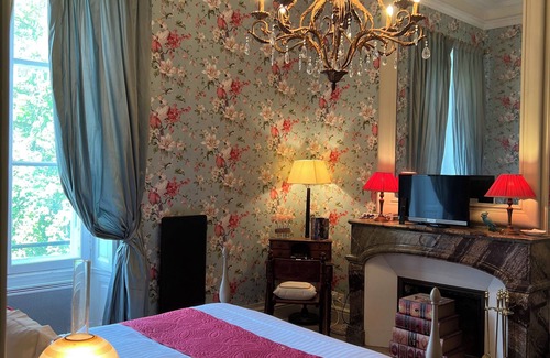 La Ferte-Frenel Hotel | Le Château des Rêves