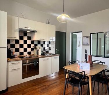 Nevers Apartment | "Le Charleville", Superbe appartement, gare de Nevers, service premium by PRIMO C0NCIERGERIE