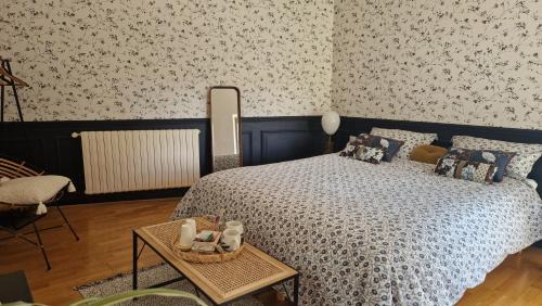 Scorbe-Clairvaux House | Le Clos des Champis