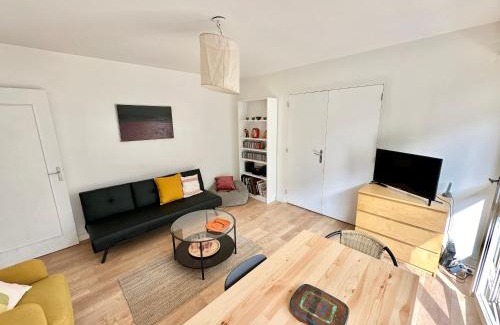 Saint-Fargeau Apartment | Le Cocon Parisien - Charme et Lumière