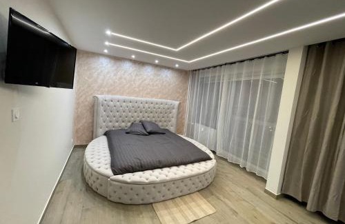 Lingolsheim Apartment | Le cocon - Studio avec balnéo et terrasse