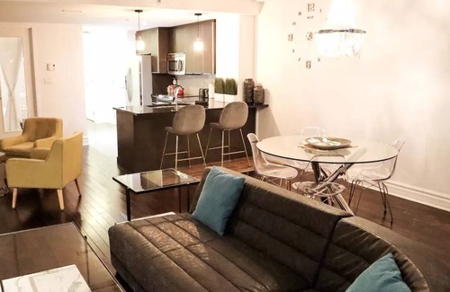 Gay Village Apartment | Le Cozy Loft: 2 beds