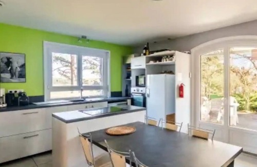 Violay House | Le Domaine Lyonnais Pour Groupe