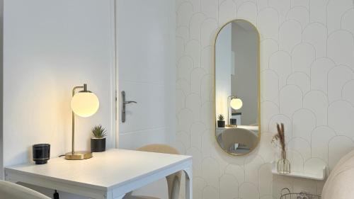 Thoissey Apartment | Le Doré Central WiFi