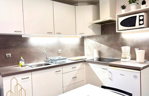 Roanne Apartment | Le Ferdinand I - Cosy and Central