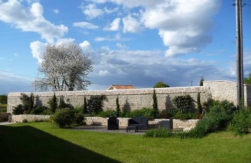 Saint-Georges-les-Baillargeaux Bed & Breakfast | Le Haut Fontaine : minis maisons de charme