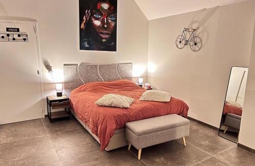 Beaumont House | Le gîte 24 proche du Futuroscope - Jacuzzi compris