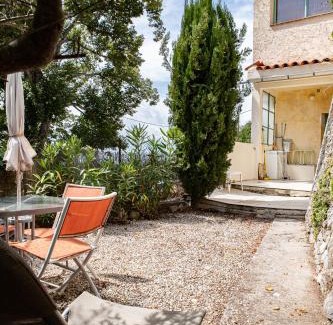 Revest-les-Roches Apartment | le gite du vial