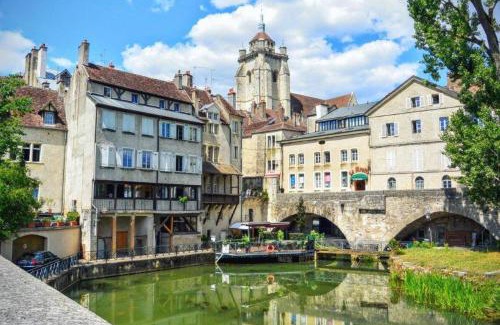 Dole Bed & Breakfast | Le grand moulin des tanneurs B&B et Love Room