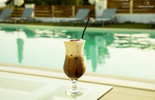 Gerakini House | Le Grand Rêve Deluxe Family Apartment