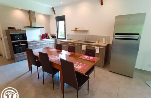 Meyronne House | Le Hangar - MEYRONNE