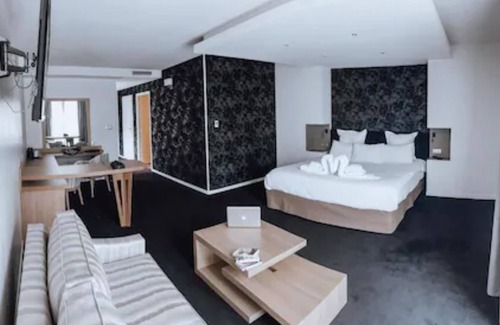 Montceau-les-Mines Hotel | Le Konine