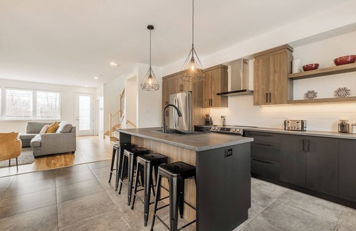 Magog Condo | Le Memph: 3-bedroom condo-chalet with shared SPA Lake Memphremagog