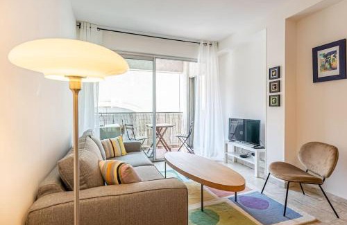 Gambetta Apartment | Le Meyrueis, T3, Clim, Terrasse, Centre Ville