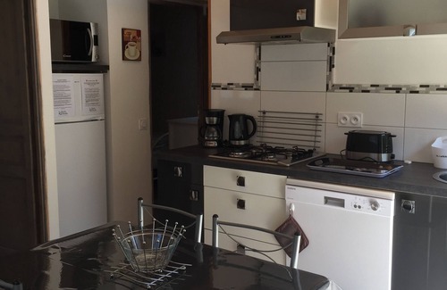 Gravieres House | Le Moulin des Salelles, 3 self-catering cottages on the river bank with private beach and canoeing facilities